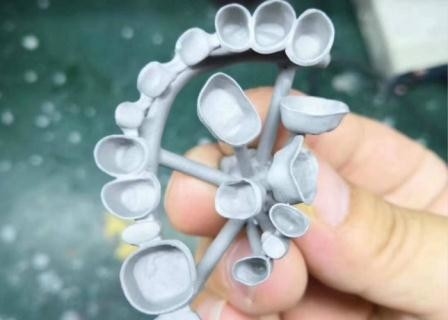 Подгонянная коррозионная устойчивость металла зубоврачебной кроны фарфора PFM полная